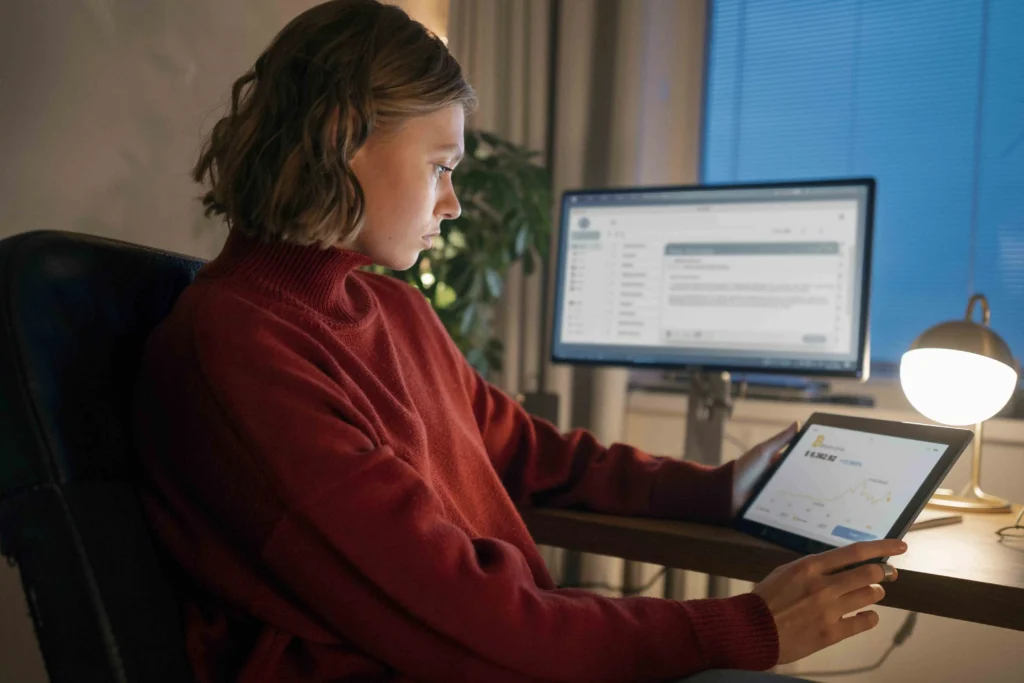 How credit score affects car insurance premiums and pricing